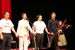 Robert Kerr as Ketil Moe, Guest Artist Jo Lemaire, Thomas Stanghelle as Mark Wang, Guest Artist Alexander Rybak and violinist Berenika Rostocka.