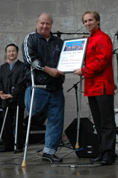 From the left: Mark Wang (at the back), Dick Traum and Thomas Stanghelle